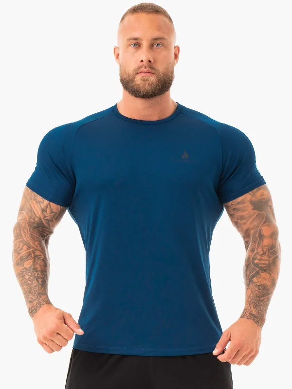 Men's short-sleeve ribbed crew top-Breeze T-Shirt - Navy