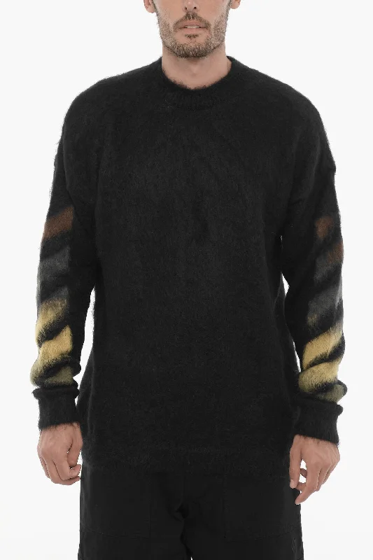 Men's classic rib pullover-Off-White Crew-neck Fluffy Sweater with Contrasting Logo